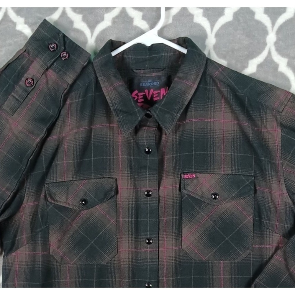 Live Bearded Flannel Shirt Women XL Black Pink Plaid Pearl Snap Outdoor Grunge